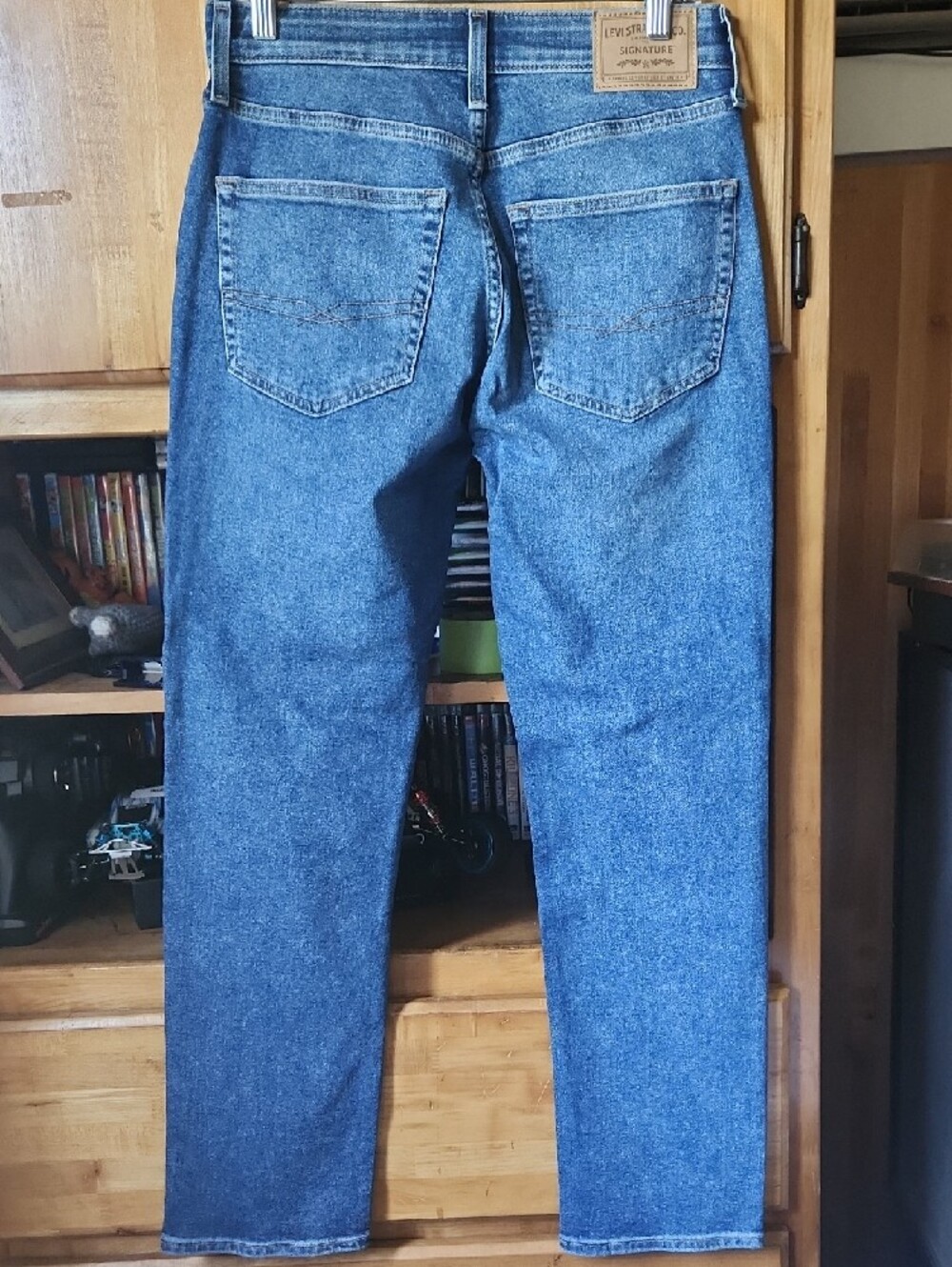 NWT Levi's Action Flex Straight Fit Men's Jeans - Medium Blue Wash, Sz 30X30. - Picture 5 of 9